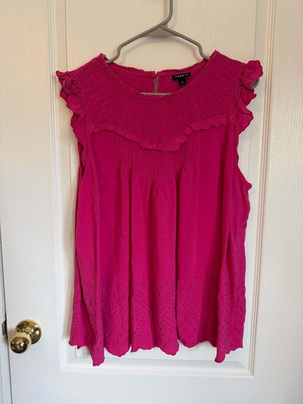 Torrid Pink Eyelet Flutter Sleeve Pleated Blouse Size 2